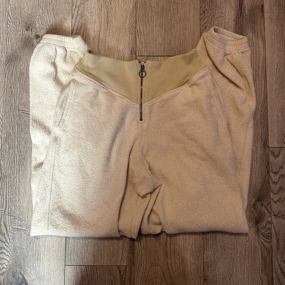 aerie cream zip up joggers size xs - Picture 1 of 4
